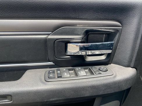 Used 2024 RAM 1500 Classic Warlock RWD image 12