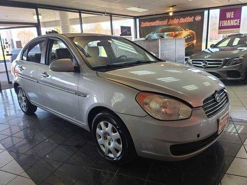 Used 2009 Hyundai Accent GLS image 4