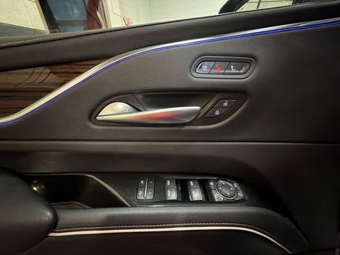 Used 2023 Cadillac Escalade ESV Premium Luxury image 13