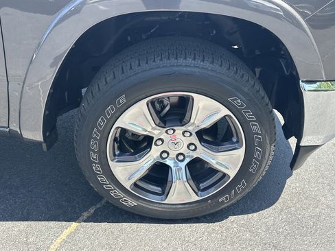 Used 2022 RAM 1500 Laramie AWD/4WD image 16