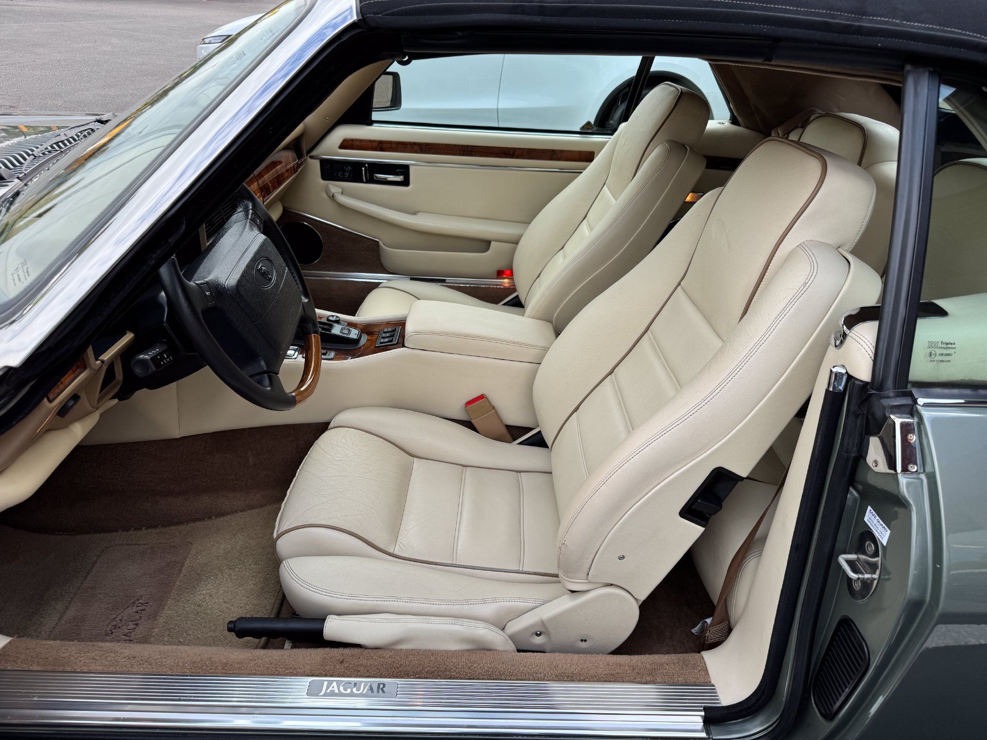 Used 1996 Jaguar XJS 4.0 Convertible RWD image 37