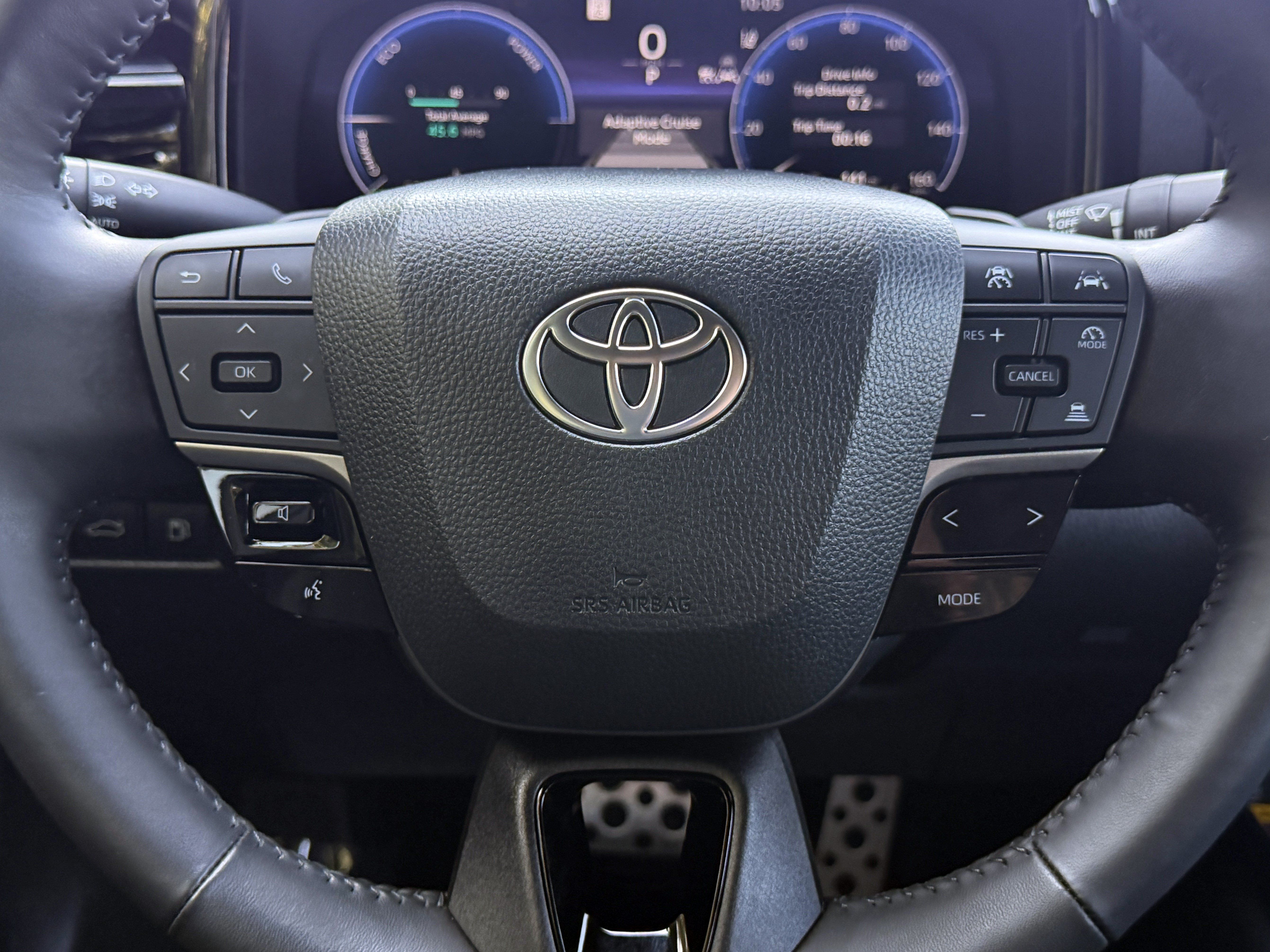 Used 2025 Toyota Camry XSE FWD image 35