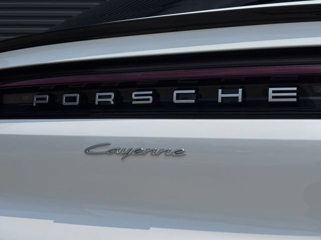 Certified 2026 Porsche Cayenne Coupe AWD/4WD image 30