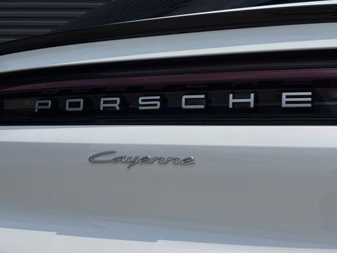 Certified 2026 Porsche Cayenne Coupe AWD/4WD image 30