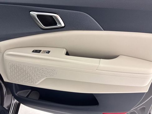 New 2026 Kia Carnival EX FWD image 48