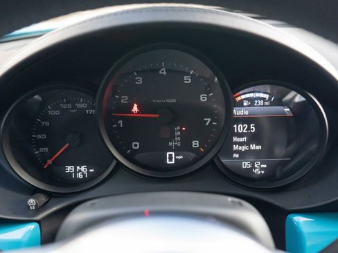 Used 2020 Porsche 718 Cayman image 15