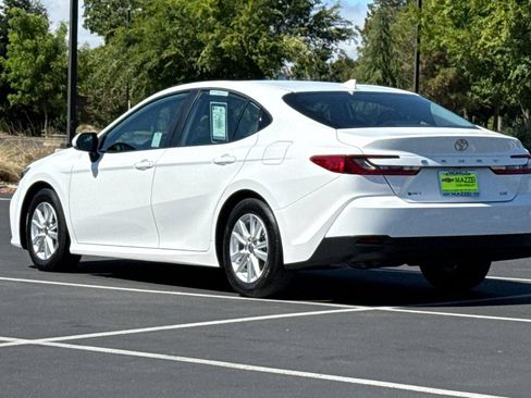 Used 2025 Toyota Camry LE FWD image 3