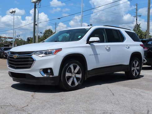 Used 2020 Chevrolet Traverse LT w/ LT Premium Package FWD image 1