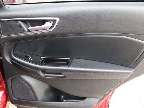 Used 2016 Ford Edge SEL w/ Equipment Group 201A FWD image 9