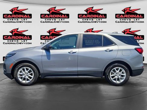 Used 2023 Chevrolet Equinox LS w/ LS Convenience Package FWD image 6