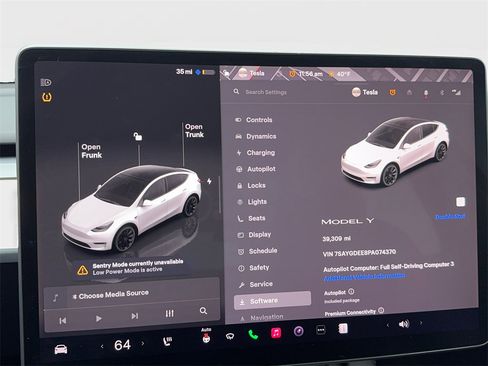 Used 2023 Tesla Model Y Long Range image 25