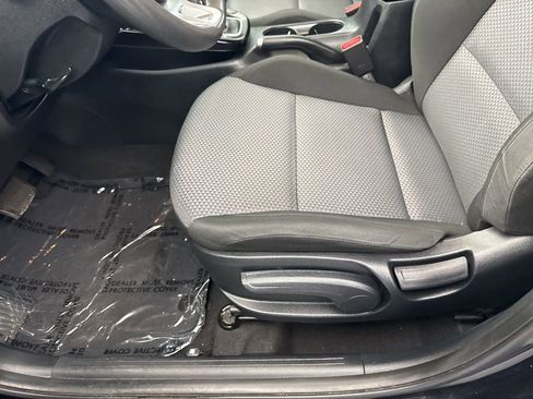 Used 2022 Kia Soul LX FWD image 23
