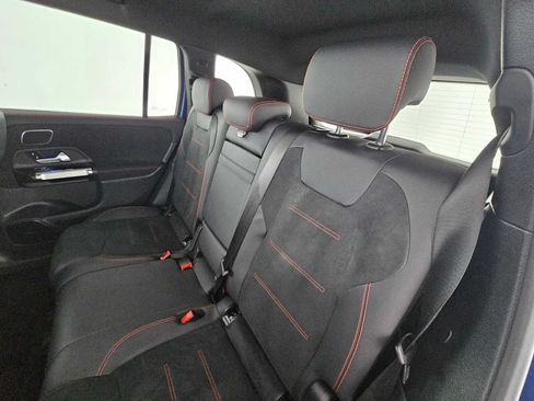 Used 2024 Mercedes-Benz GLB 250 image 17