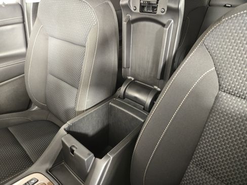 Used 2021 GMC Acadia SLE w/ Driver Convenience Package image 28