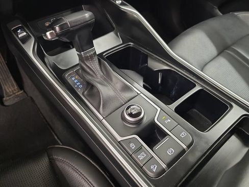Used 2024 Kia Sorento S FWD image 24