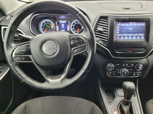 Used 2019 Jeep Cherokee Latitude w/ Cold Weather Group image 22