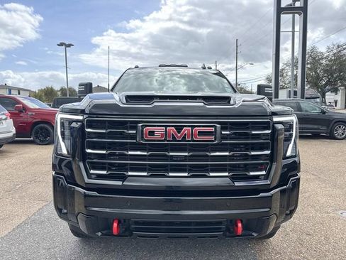 Used 2025 GMC Sierra 2500 AT4 w/ AT4 Premium Plus Package image 2