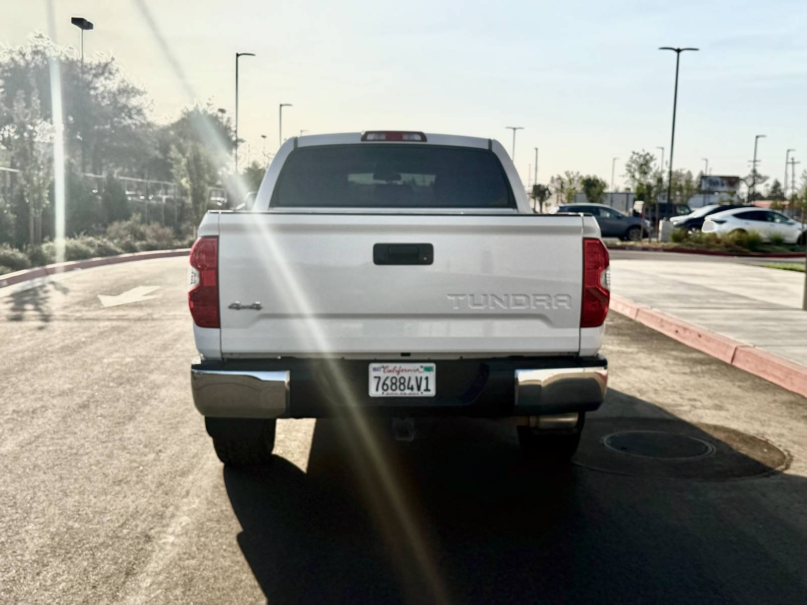 Used 2015 Toyota Tundra SR5 AWD/4WD image 8