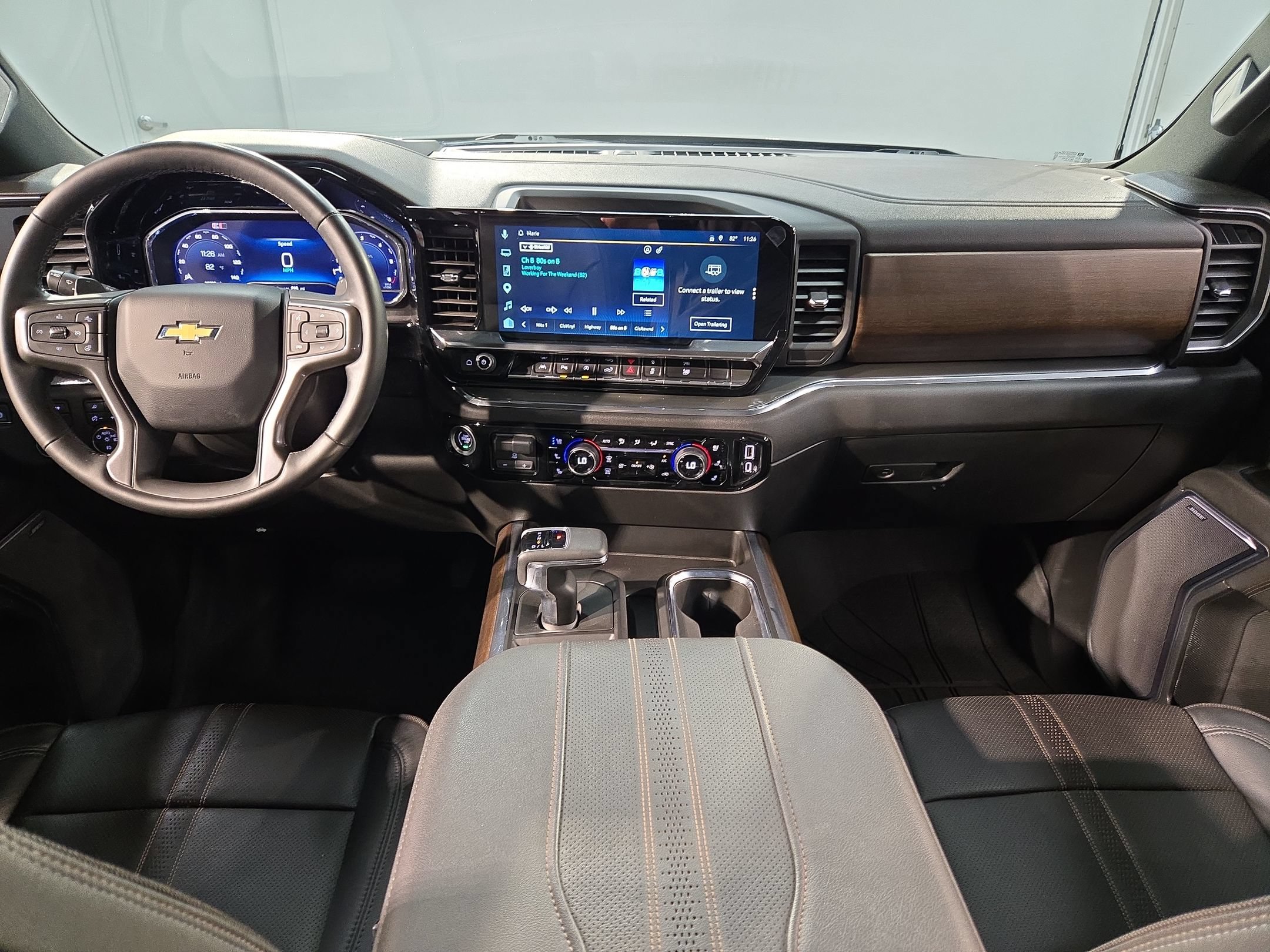 Used 2024 Chevrolet Silverado 1500 High Country w/ High Country Premium Package AWD/4WD image 10