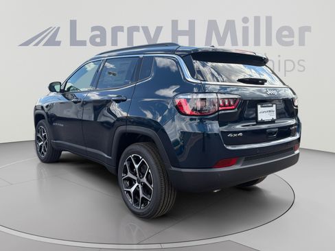 New 2026 Jeep Compass Limited AWD/4WD image 3