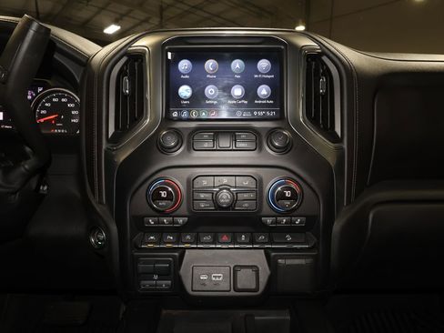 Certified 2020 Chevrolet Silverado 1500 LTZ w/ Technology Package image 19