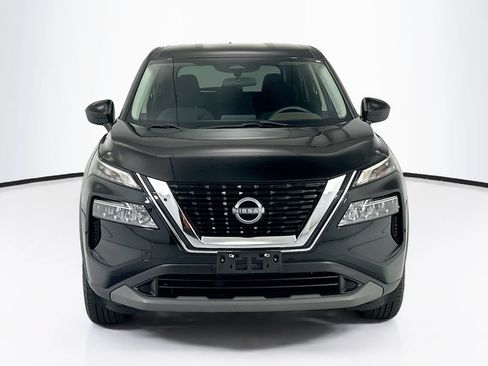 Used 2023 Nissan Rogue SV FWD image 2