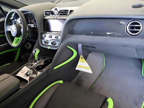 New 2026 Bentley Bentayga Speed image 2