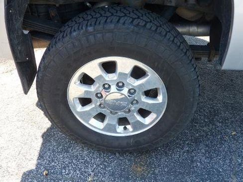 Used 2013 GMC Sierra 2500 SLE w/ SLE Preferred Package image 12