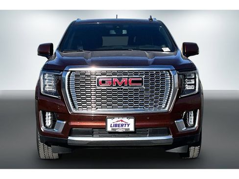 Used 2022 GMC Yukon XL Denali AWD/4WD image 2