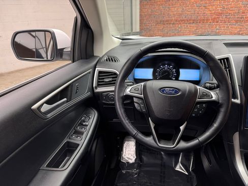 Certified 2022 Ford Edge SEL AWD/4WD image 13