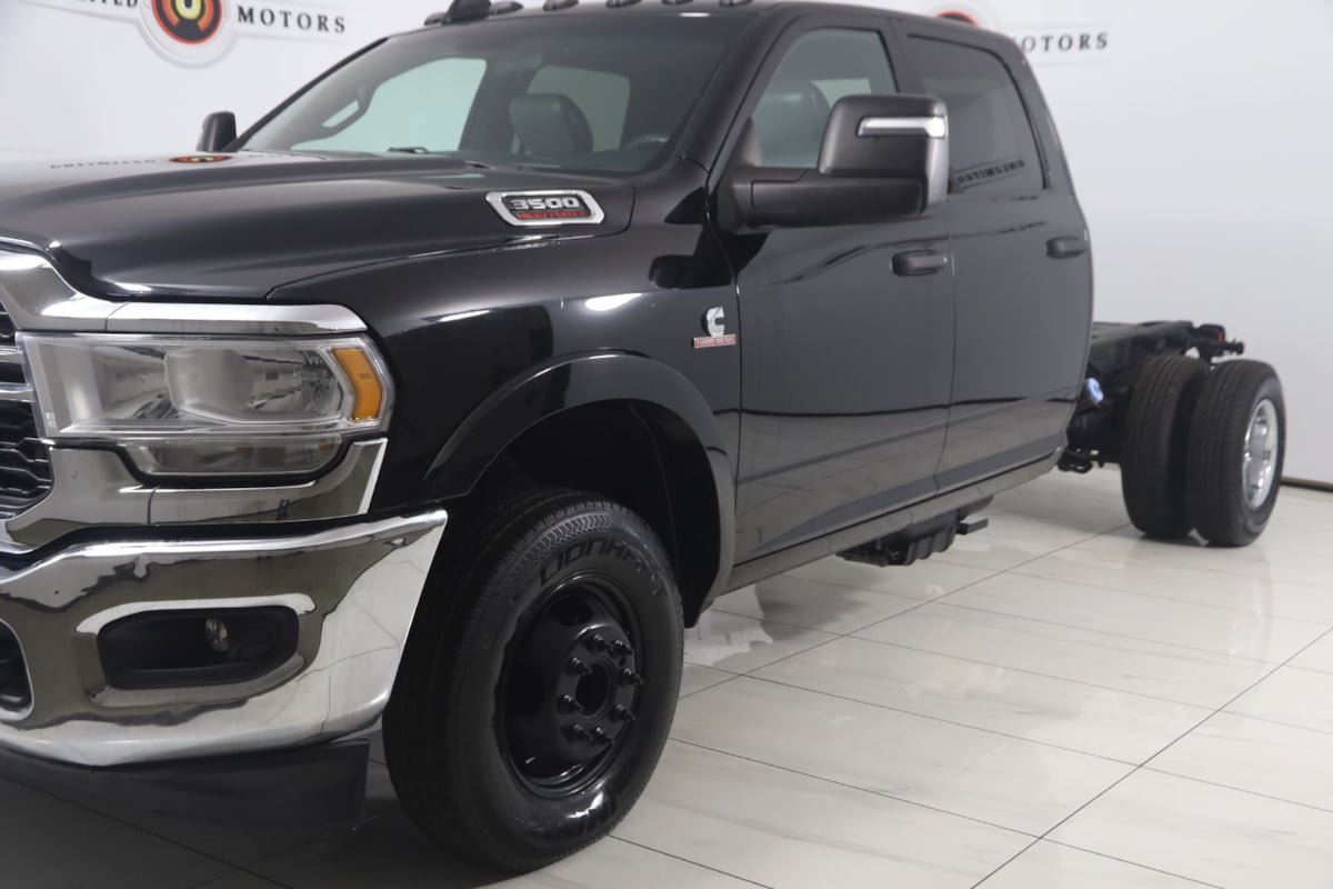Used 2023 RAM 3500 Tradesman w/ Chrome Appearance Group AWD/4WD image 38