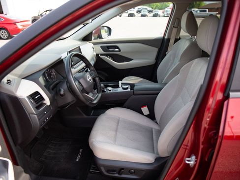Used 2025 Nissan Rogue SV AWD/4WD image 20