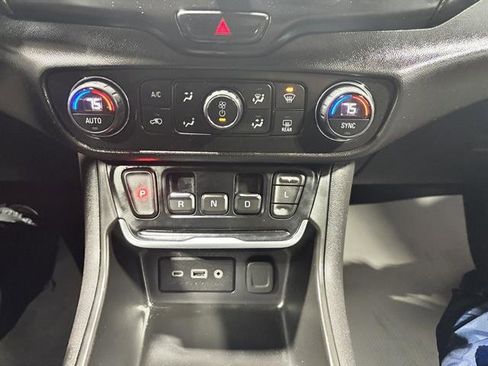 Used 2019 GMC Terrain SLE w/ Driver Convenience Package image 15