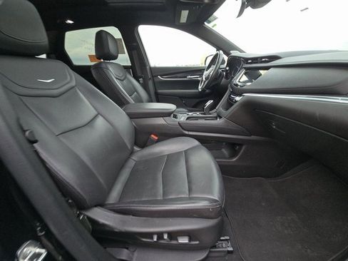 Used 2023 Cadillac XT5 Premium Luxury image 5