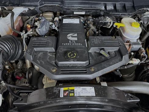 Used 2018 RAM 3500 Laramie image 29