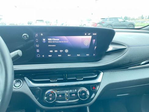 Used 2025 Buick Envista Sport Touring image 21