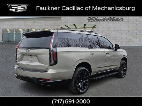 Used 2024 Cadillac Escalade Sport Platinum w/ LPO, ONYX Package image 4