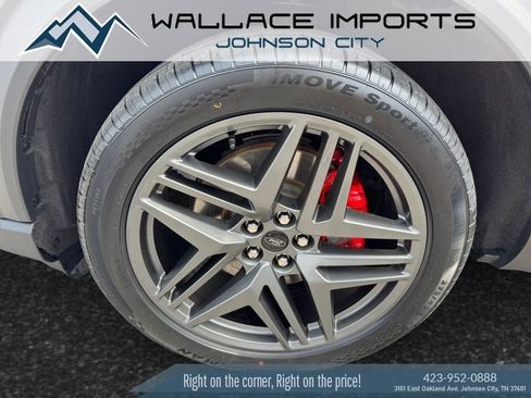 Used 2025 Ford Explorer ST-Line w/ ST-Line Street Pack AWD/4WD image 9