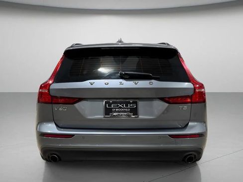 Used 2020 Volvo V60 T5 Momentum FWD image 6