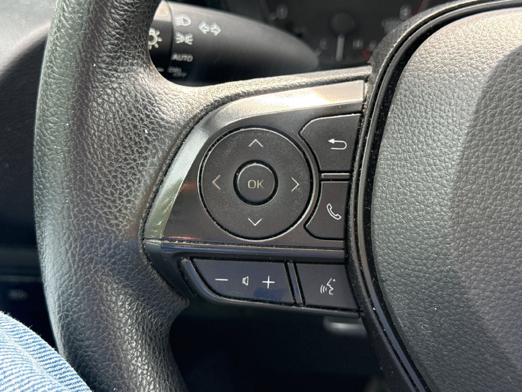 Used 2023 Toyota Corolla LE FWD image 30