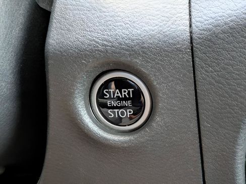 Used 2024 Nissan Frontier SV w/ SV Convenience Package RWD image 22