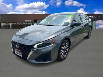 Used 2025 Nissan Altima 2.5 SV