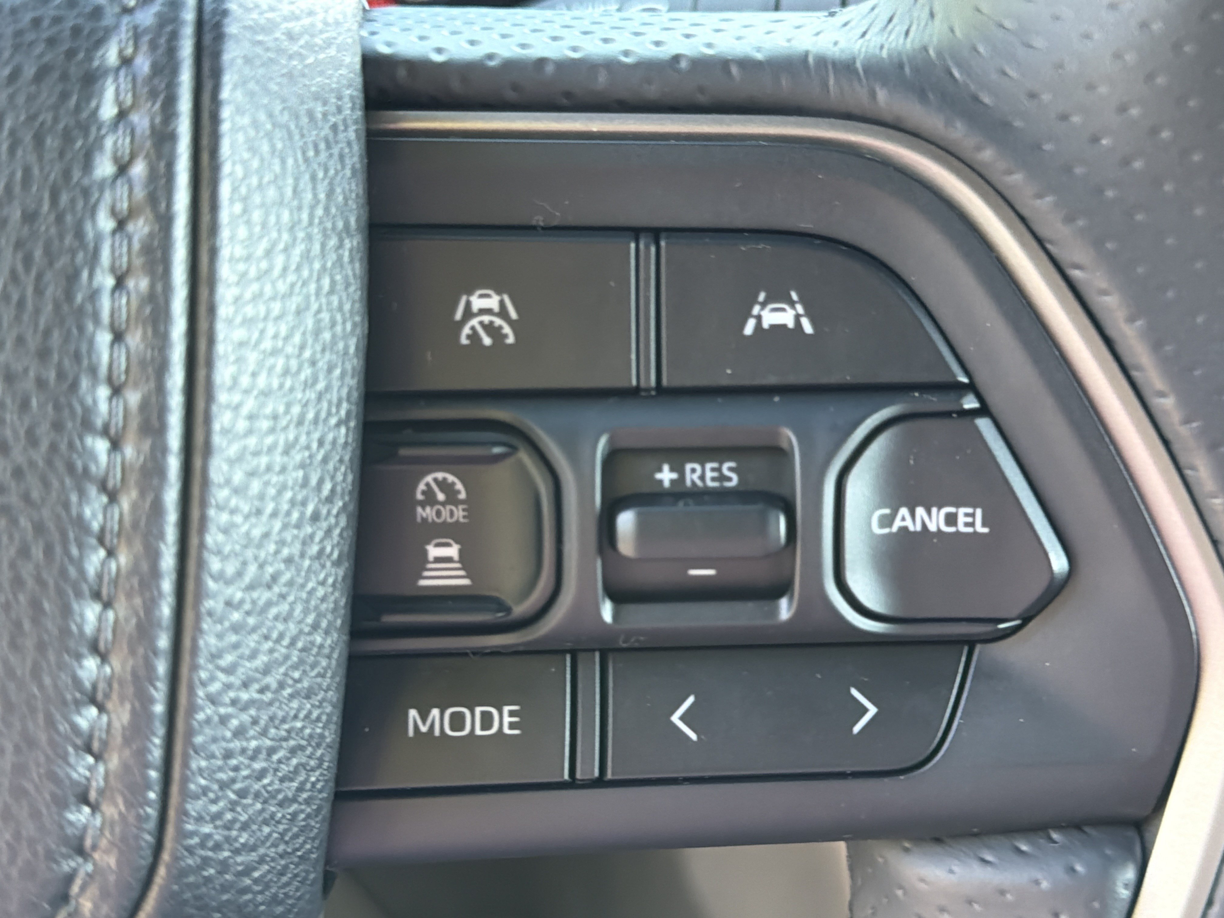 Used 2025 Toyota 4Runner TRD Off-Road Premium AWD/4WD image 27