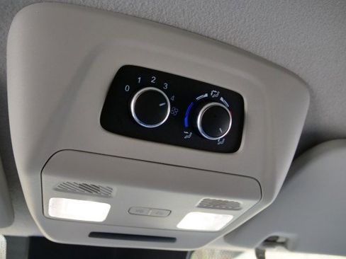 Used 2023 Ford Transit 350 XLT image 18