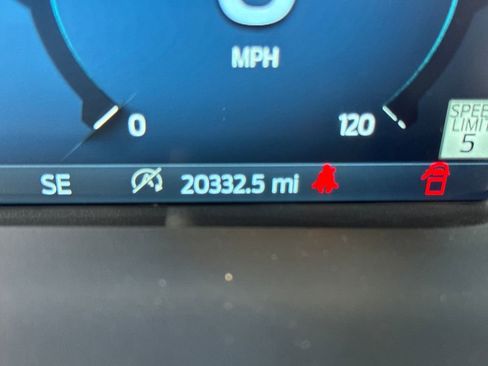 Used 2024 Ford F150 Lariat image 23