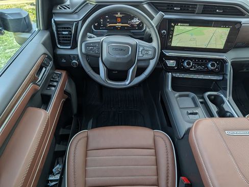 New 2026 GMC Sierra 2500 Denali Ultimate image 11