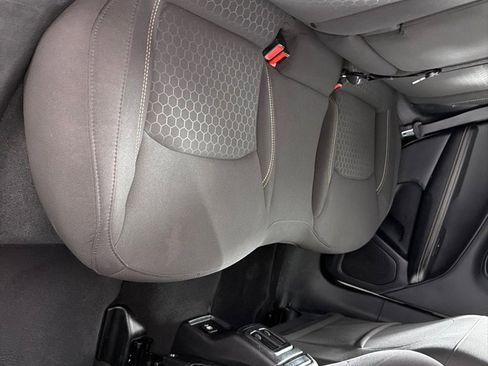 Used 2021 Jeep Compass Sport image 22