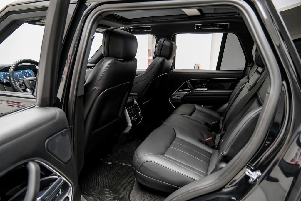 Used 2024 Land Rover Range Rover SE AWD/4WD image 39