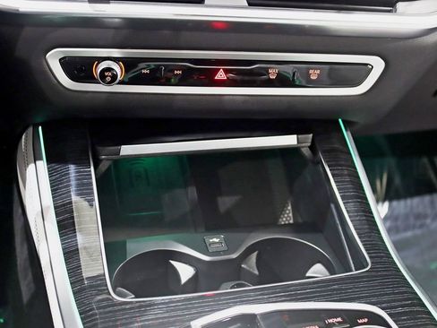 Used 2025 BMW X5 M60i image 28