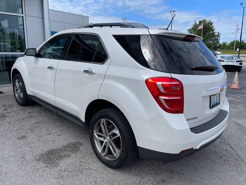 Used 2017 Chevrolet Equinox Premier w/ Enhanced Convenience Package FWD image 4